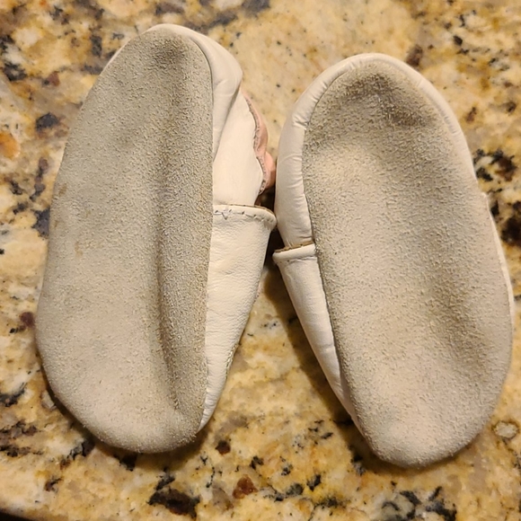 Robeez Girls Leather Soft Sole Baby Shoe 0-6 Month - Picture 3 of 4